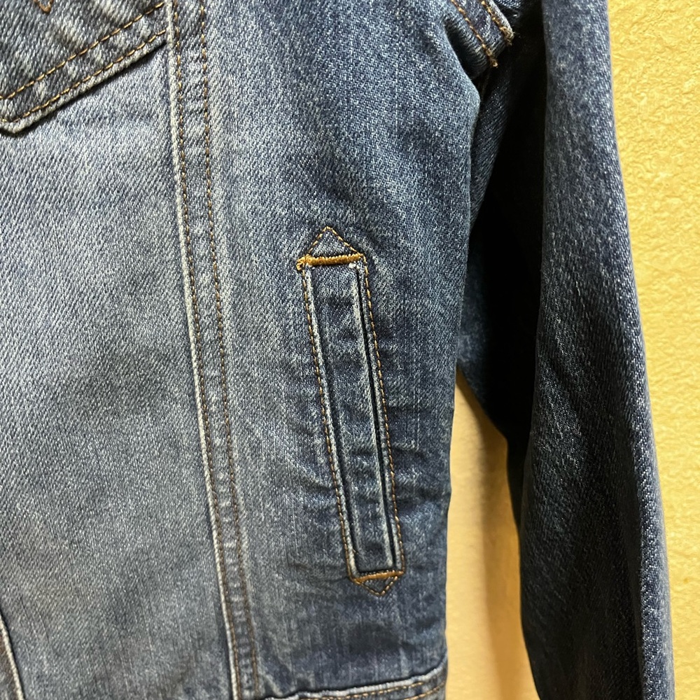 Wrangler Blue Denim Jacket with White Sherpa Collar - Picture 8 of 9